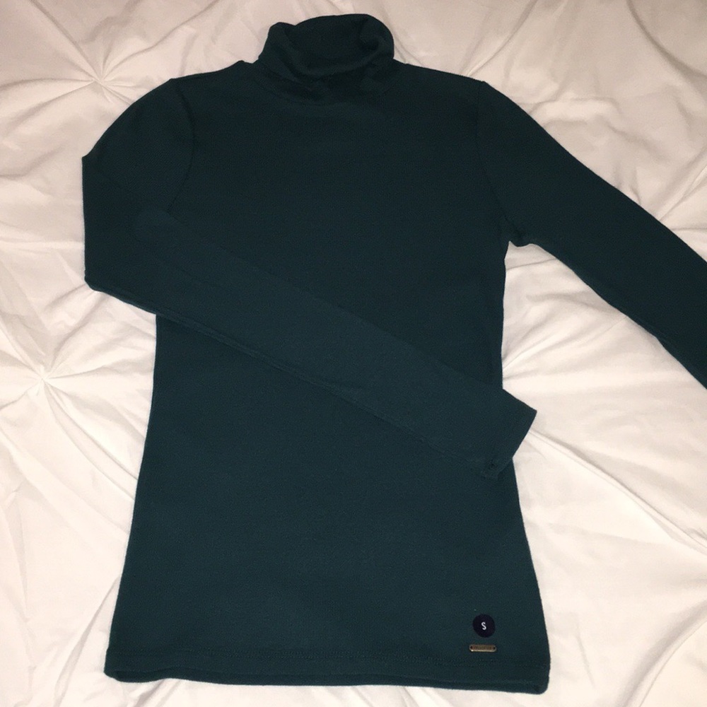 Hollister Tight Fitting Turtleneck NWT Size SMALL